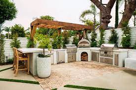 Outdoor Kitchen Design and Construction: Creating a Culinary Oasis
